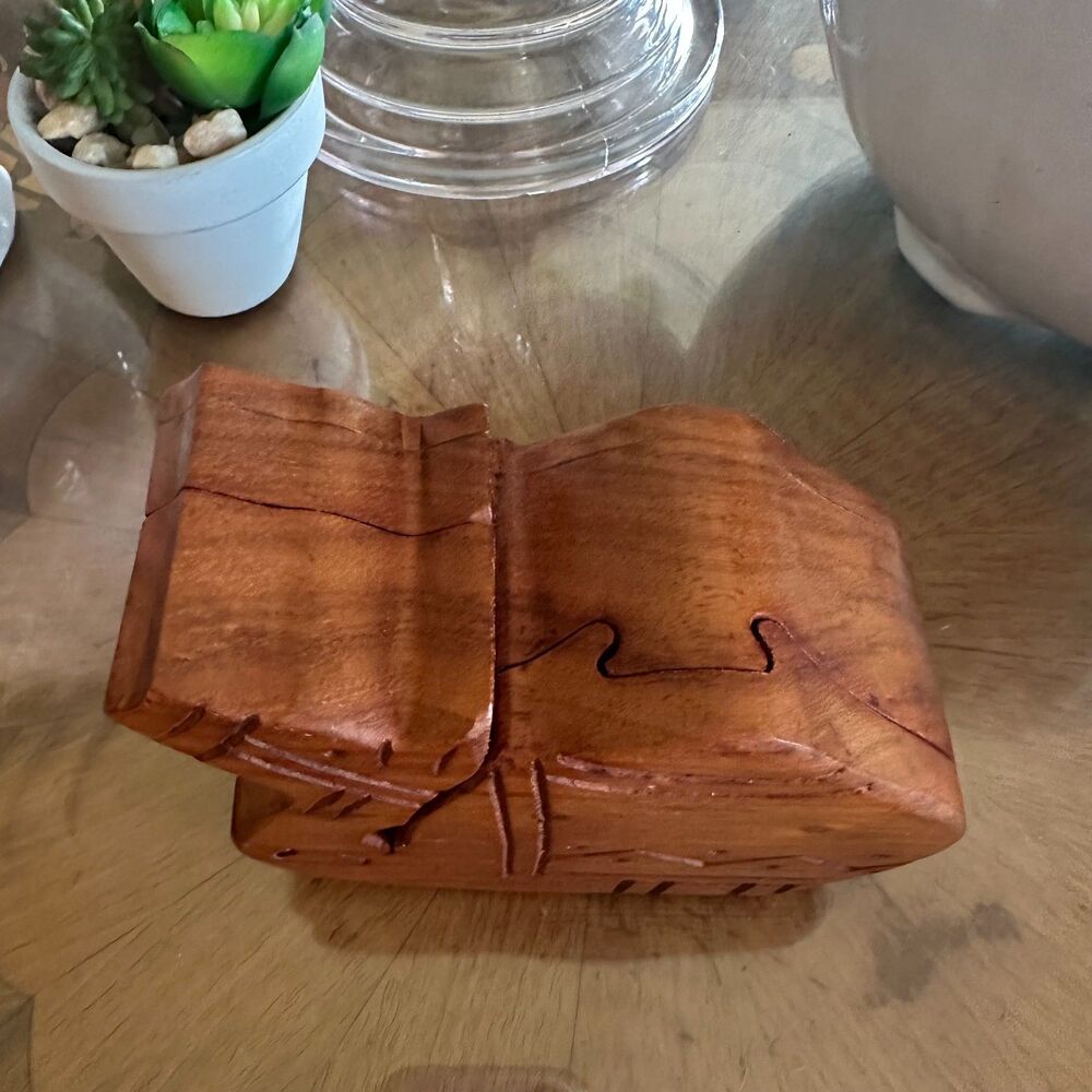 Vintage Hand Carved Wooden Camel Puzzle Trinket Box, Jewelry or Secret Stash Box - Picture 5 of 7